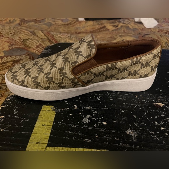 Michael Kors Keaton Slip on Loafers - Picture 5 of 6